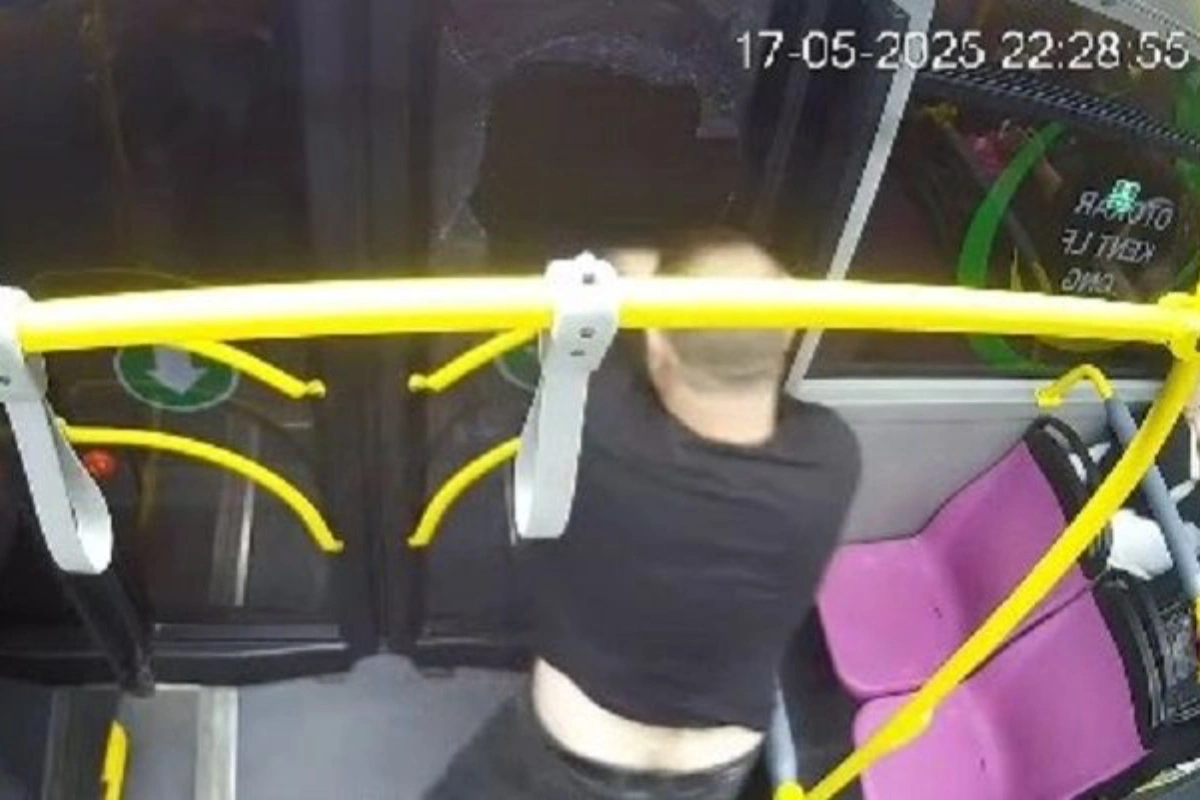 Bakıda avtobus şüşəsini sındıran sərxoş sərnişin SAXLANILDI