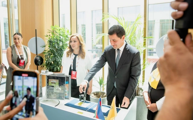 Milli mətbuatın 150 illiyinə həsr olunmuş poçt markası dövriyyəyə buraxılıb