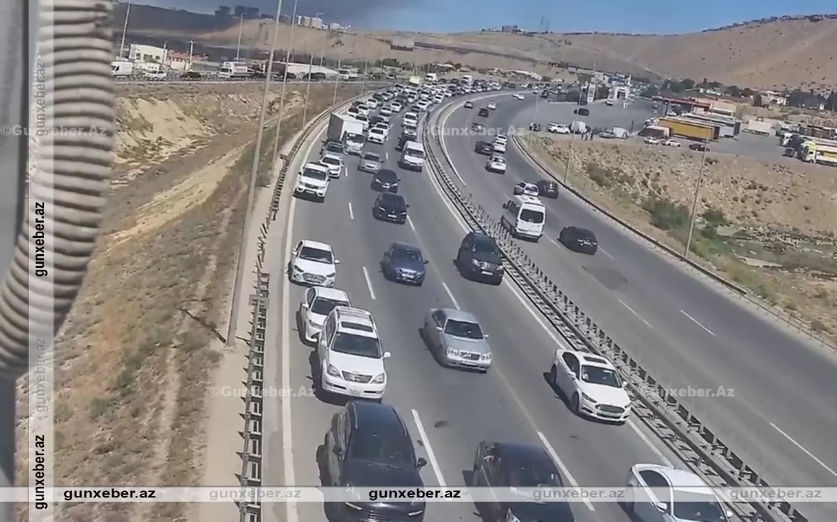 “Sədərək”dəki yanğın Kənar Dairəvi yolda sıxlıq yaratdı