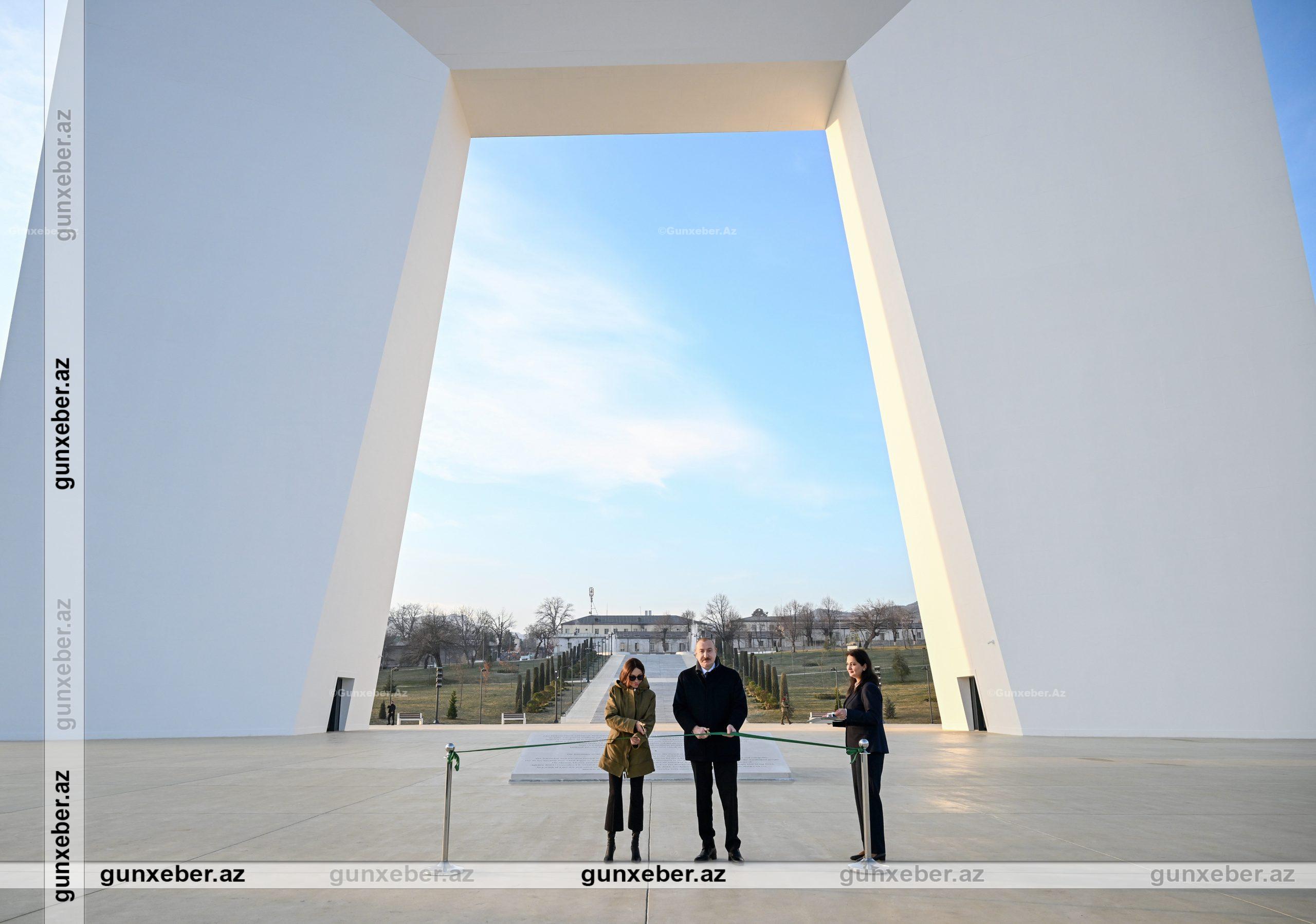 Prezident İlham Əliyev Xankəndi şəhərində Zəfər parkının açılışında iştirak edib