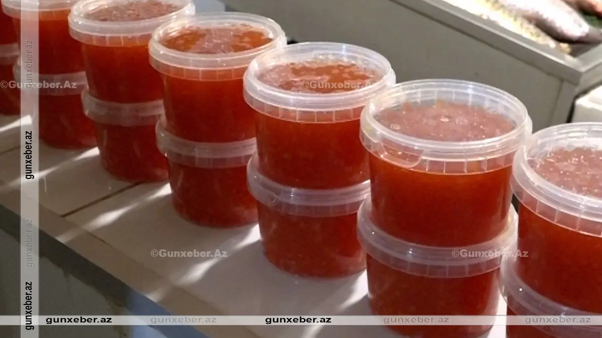 Bakıdakı bazarlardan birində balıq kürüsü satışında ciddi nöqsanlar aşkarlanıb