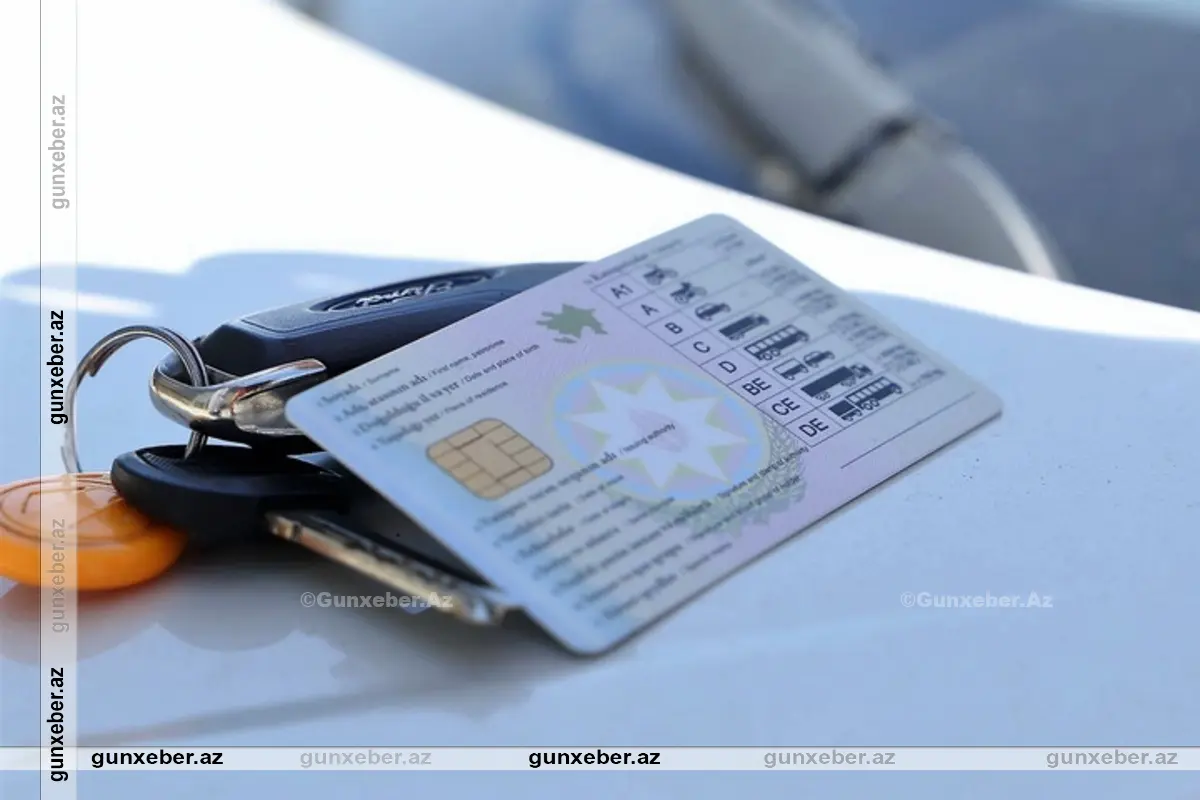 Moped idarə etmək üçün sürücülük vəsiqəsinin alınması tələb olunacaq – Prezident TƏSDİQLƏDİ