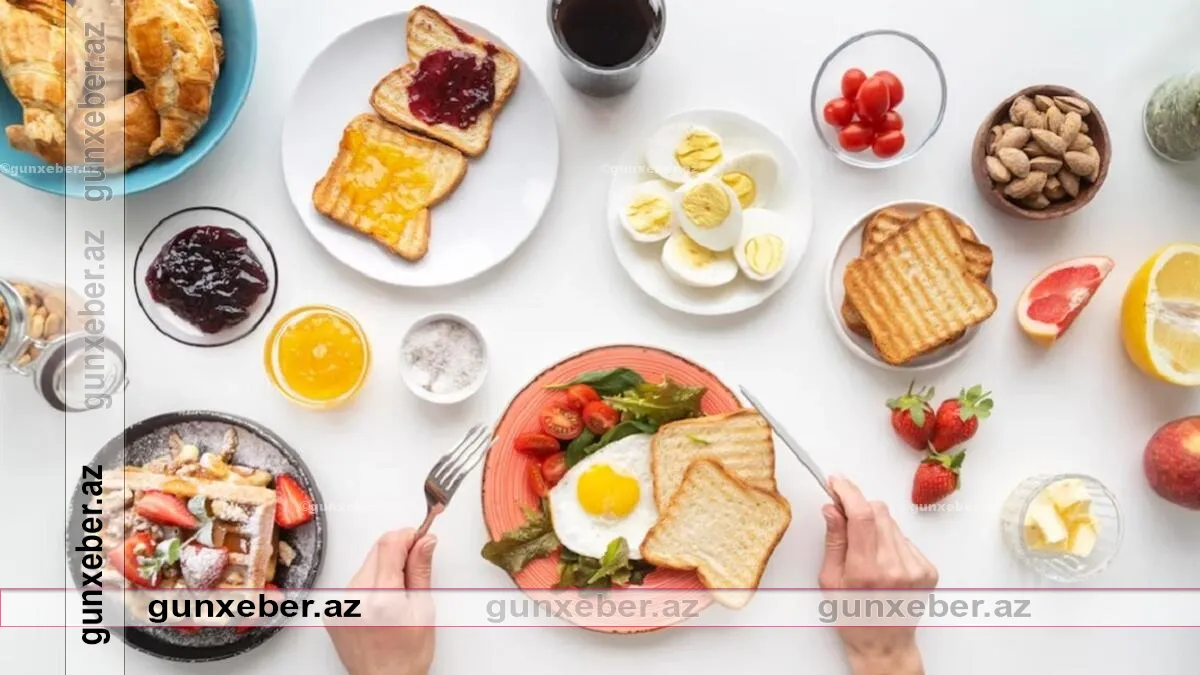 Səhər yeməyi üçün ideal qidalar: Gün boyu enerjili qalmağın formulu