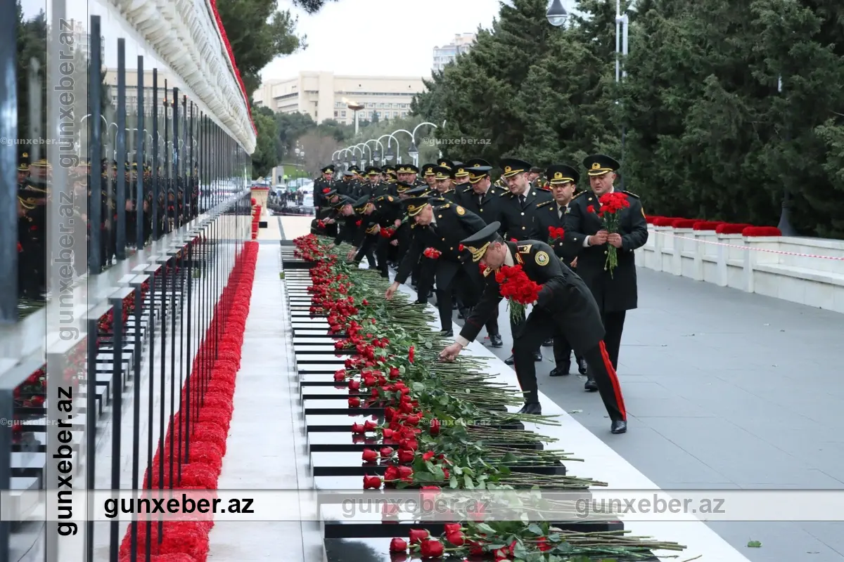 Strateji Obyektlərin Mühafizəsi Dövlət Agentliyinin şəxsi heyəti Şəhidlər xiyabanını ziyarət ediblər