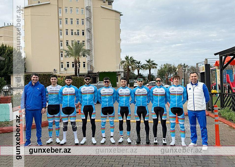 Yığma komandamız Türkiyəyə yola düşüb