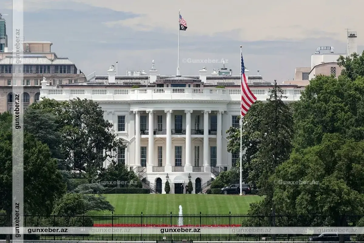 Ağ Ev: Tramp Venesuela neftindən əldə olunan gəlirlərin qorunması üçün fövqəladə vəziyyət rejimi elan edib