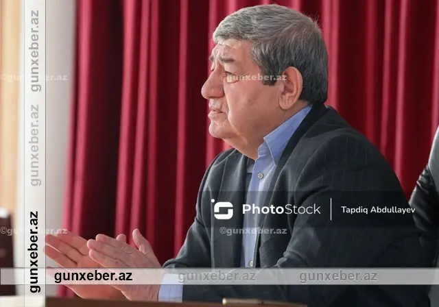 Üç dil, bir təfəkkür: Müasir Azərbaycan gənci hansı dilləri bilməlidir?