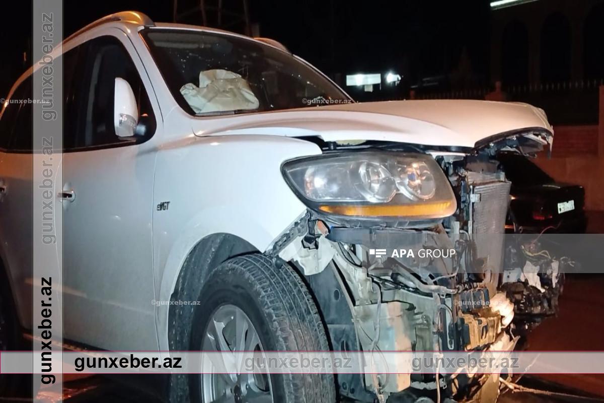 Göygöldə iki minik avtomobili toqquşub, xəsarət alanlar var