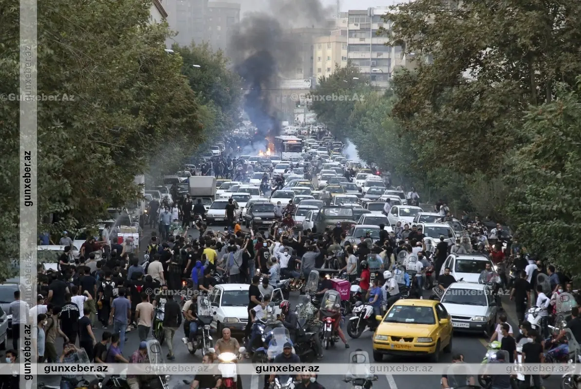 “NetBlocks”: “İran 12 saatdır internetsizdir”