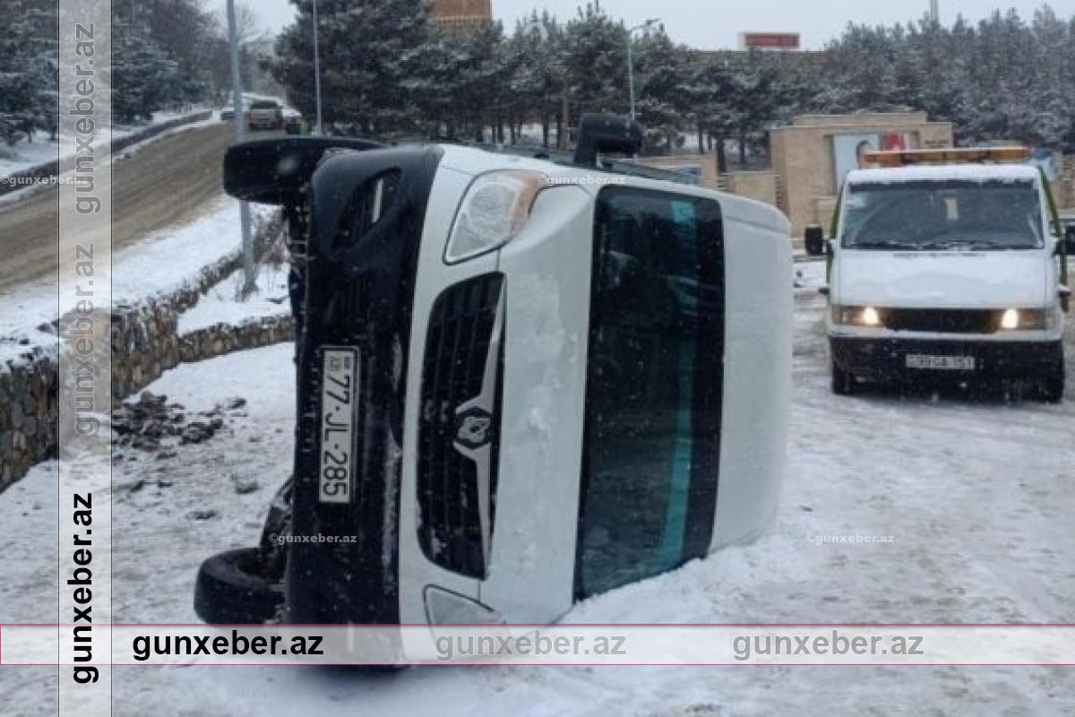 Qusarda mikroavtobusun aşması nəticəsində xəsarət alan 4 nəfərin vəziyyəti açıqlanıb