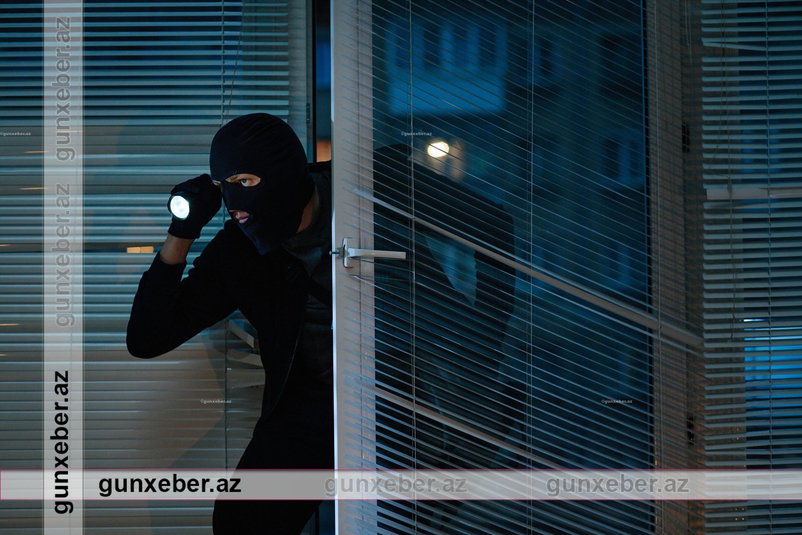 Biləsuvarda evlərdən oğurluq edən şəxs saxlanılıb