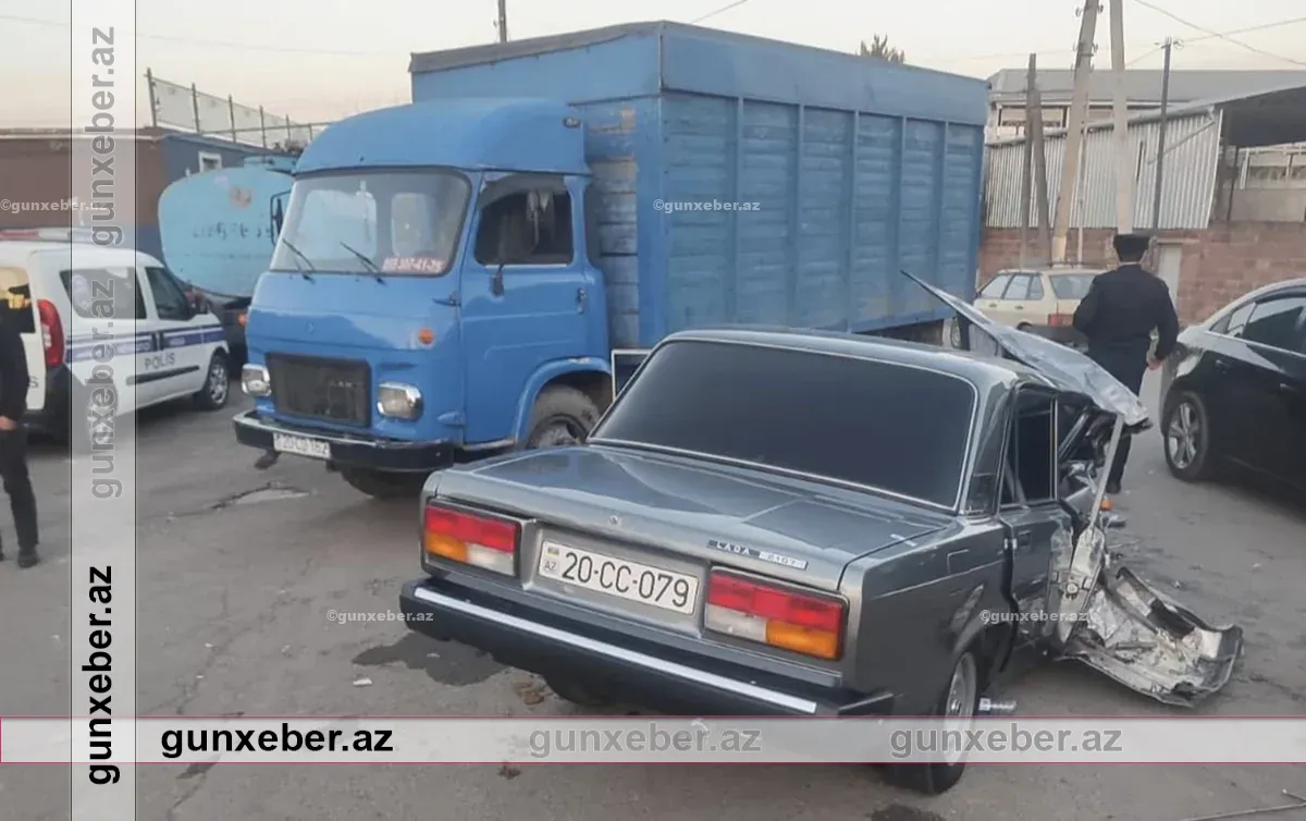 Göygöldə yük və minik maşınları toqquşdu: 16 yaşlı şəxs yaralandı