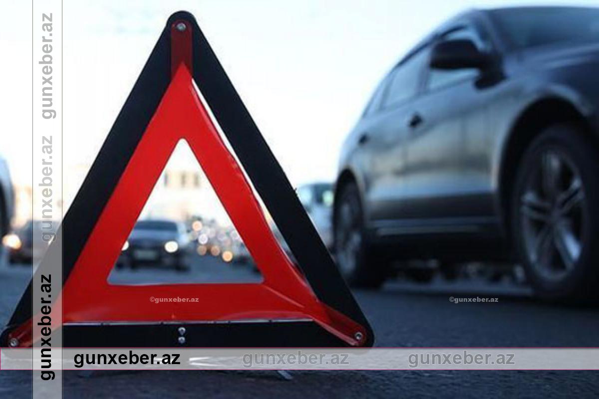 Ağdaşda avtomobil aşıb, 4 nəfər xəsarət alıb